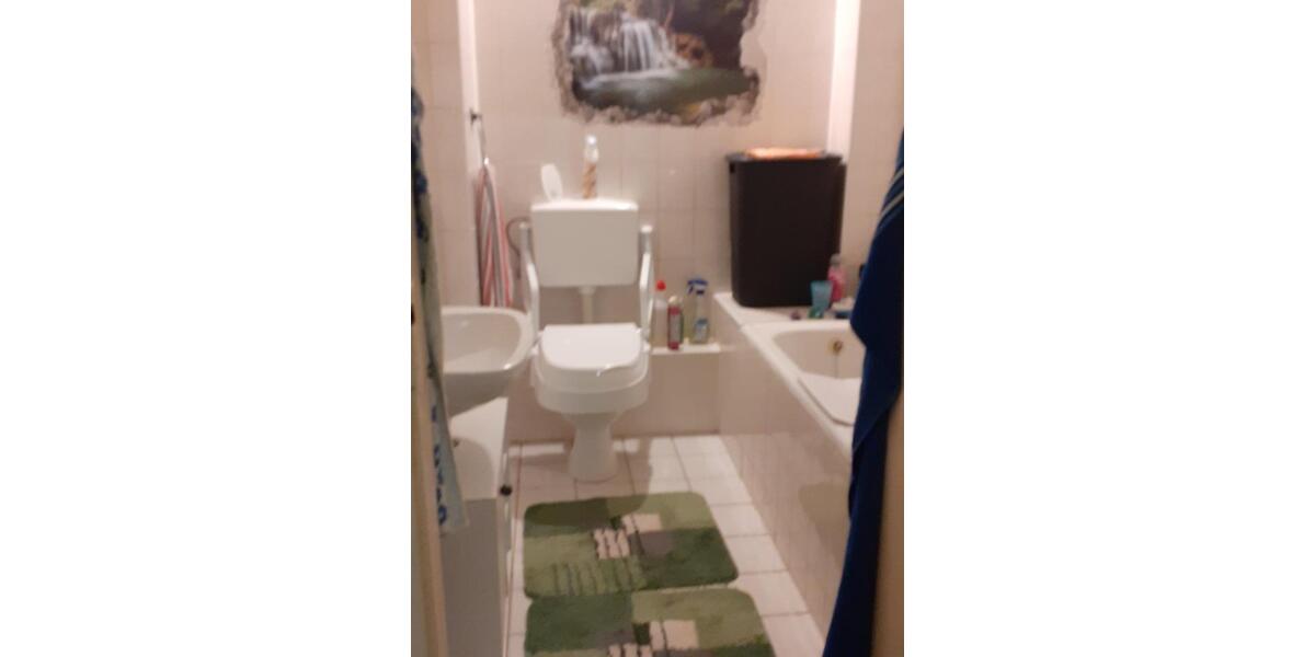 2,5 ZKB, 71qm, Nähe Bahnhof, EBK, KM 455 EUR + 85,00 NK 3 zimmer