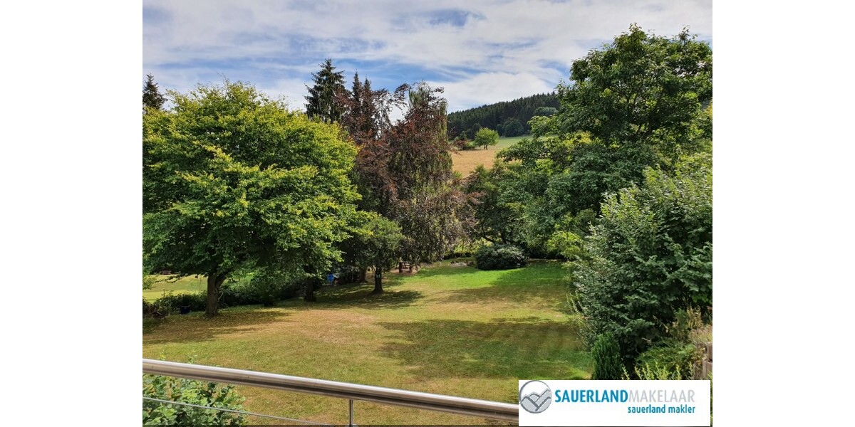 Ruhig gelegen mit schönem Blick auf den gepflegten, großen Garten - Appartement Willingen-Usseln Usseln | Angebot:8352300
