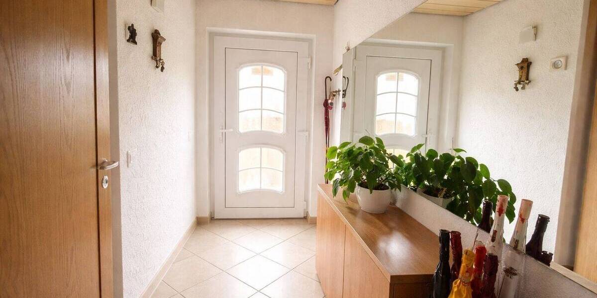 Reihenmittelhaus Wiesbaden Nordenstadt - 5 Zimmer, 100 m&sup2;, 595.000&euro; | Angebot:26028669
