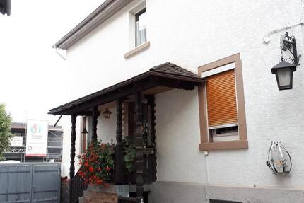 Großes Wohnhaus mit Hof, Garten und Partyscheune