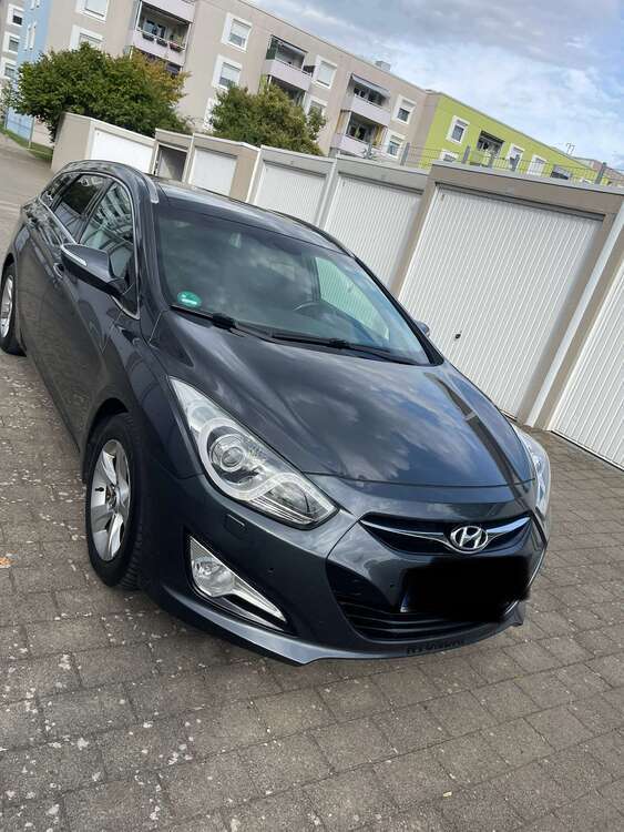 Hyundai i40 242.000 km 6.300 € Neustadt an der Weinstraße 67433