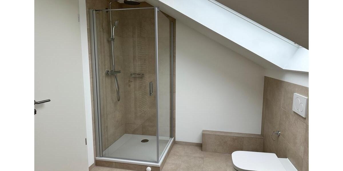 Dachgeschoßwohnung Ochsenfurt - 2 Zimmer, 79 m&sup2;, 869&euro; | Angebot:25282297