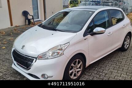 Peugeot 208 217.178 km 4.490 € Herbolzheim 79336