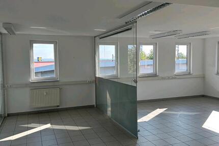 Büro 110 qm zu vermieten an der A70 zimmer
