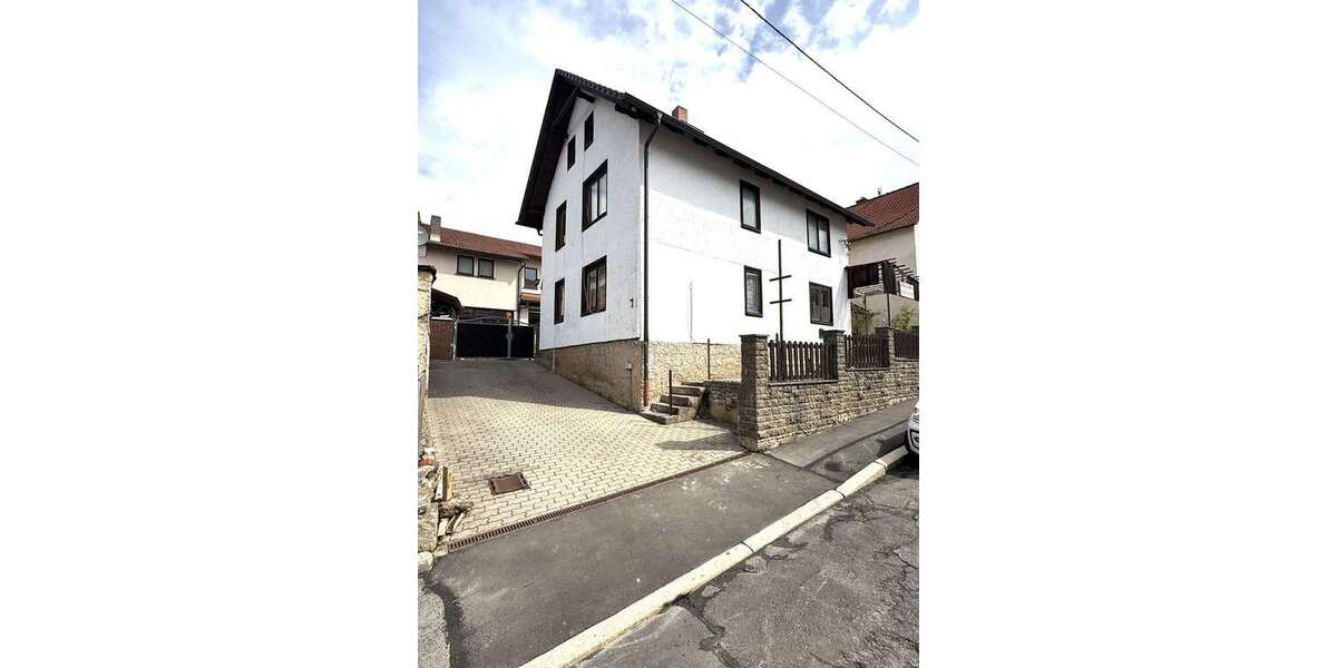 Haus zum Kaufen in Meiningen 140.000 € 285 m² 10 zimmer