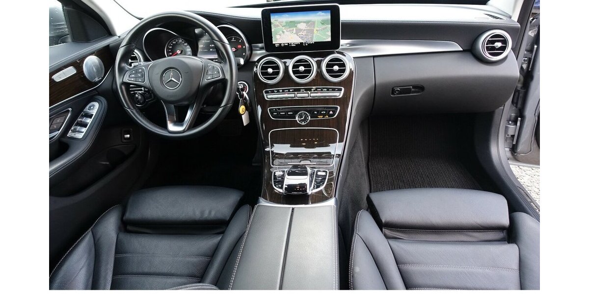 Mercedes-Benz C 250 Lim. 4Matic BlueTEC / d Distr. LED Burmester 175.800 km 18.950 &euro; Neumarkt/OPf 92318