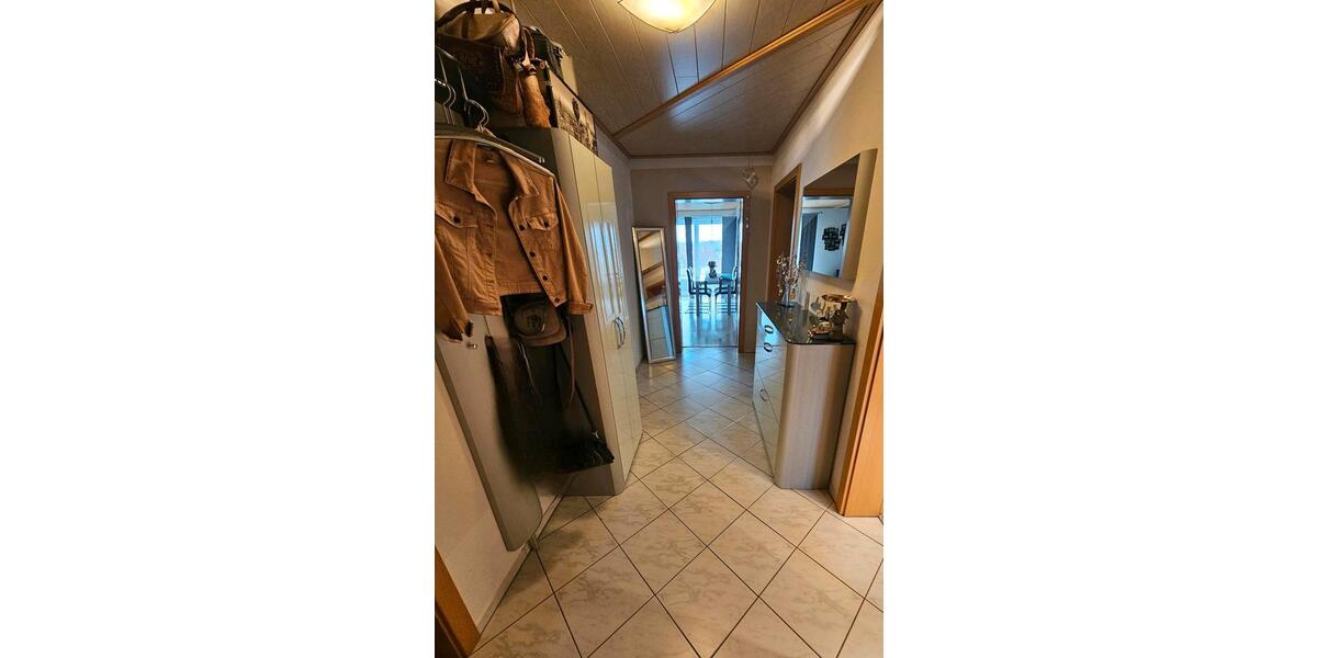 4-Zi-W 91m²,EBK,Dachter.Balkon, priv. Garten, Garage 4 zimmer