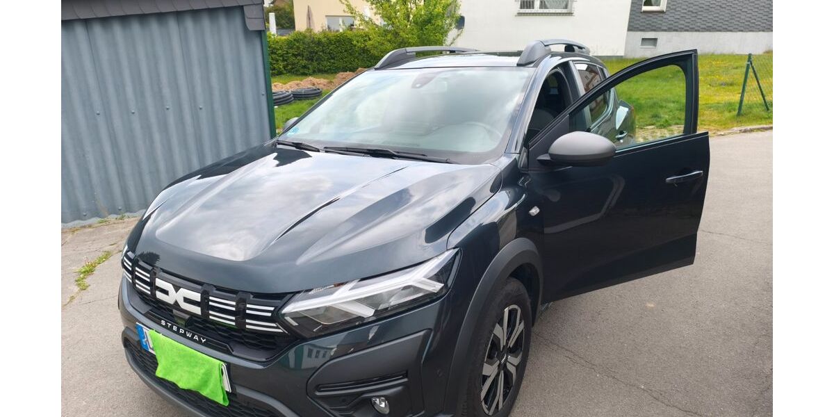 Dacia Sandero 38.500 km 13.450 &euro; Leichlingen 42799