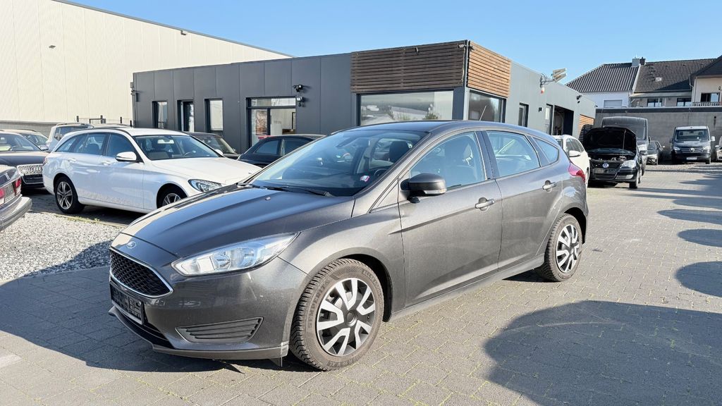 Ford Focus 122.348 km 4.950 &euro; Übach Palenberg 52531