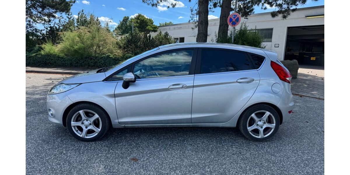 Ford Fiesta 131.874 km 4.999 &euro; Barsbüttel 22885