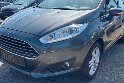 Ford Fiesta 89.500 km 7.480 &euro; XANTEN 46509