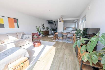 Haus Stade - 4 Zimmer, 140 m&sup2;, 1.520&euro; | Angebot:26331952