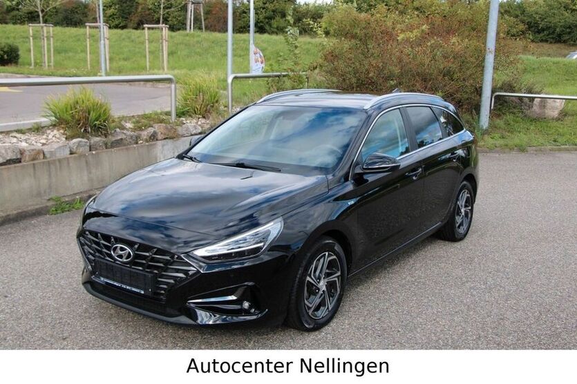 i30