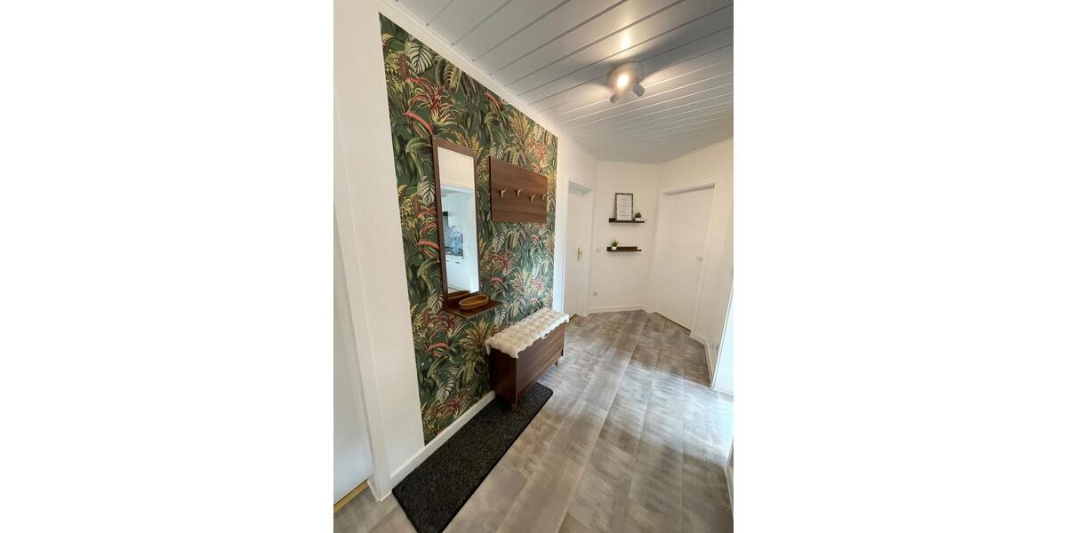 Wohnen auf Zeit Stollberg (Erzgebirge) - 3 Zimmer, 71 m&sup2;, 1.200&euro; | Angebot:25396122