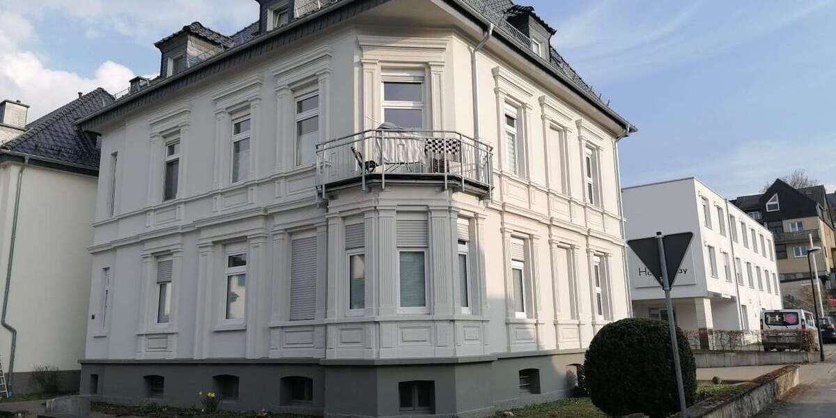 Etagenwohnung Meschede - 3 Zimmer, 106 m&sup2;, 700&euro; | Angebot:26914504