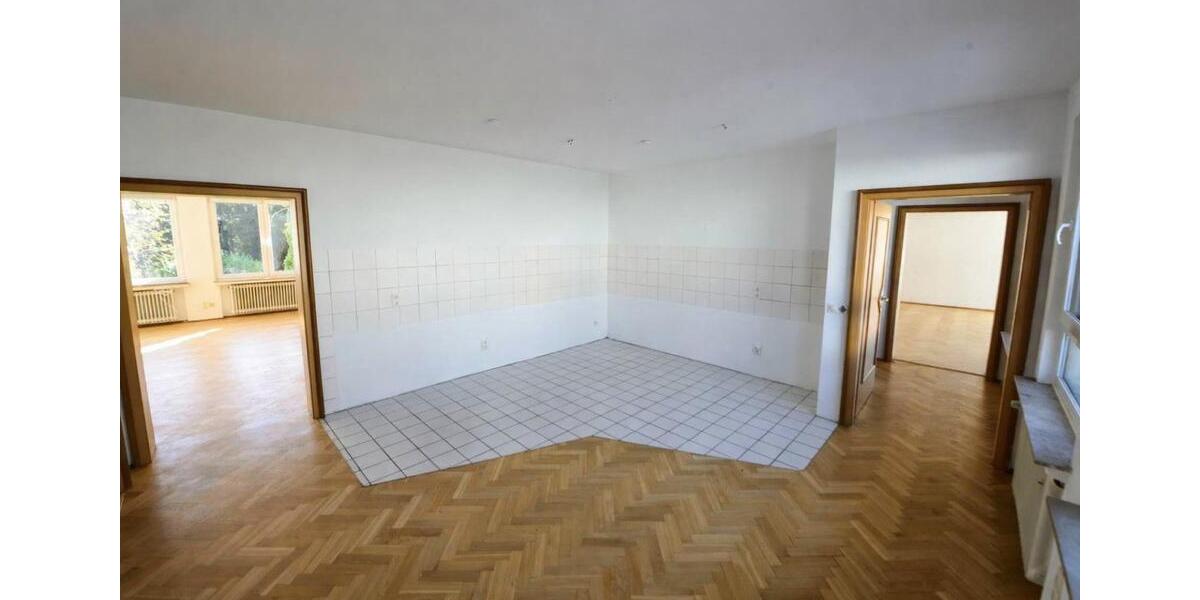 Etagenwohnung Lohmar - 5 Zimmer, 227 m&sup2;, 2.050&euro; | Angebot:24837986