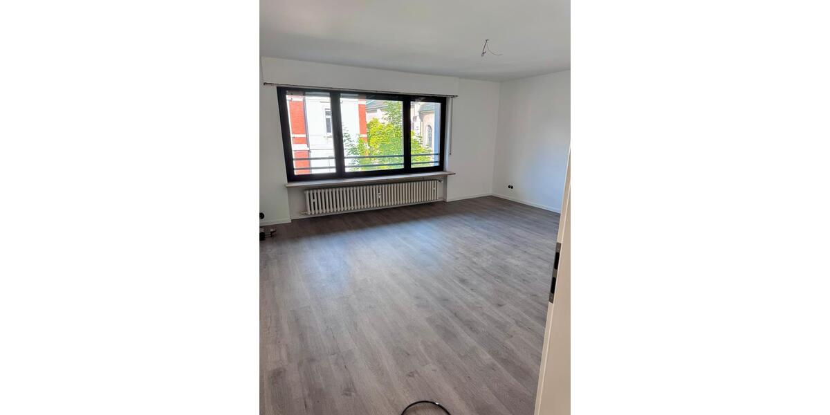 Etagenwohnung Hockenheim - 4 Zimmer, 110 m&sup2;, 1.350&euro; | Angebot:26681908