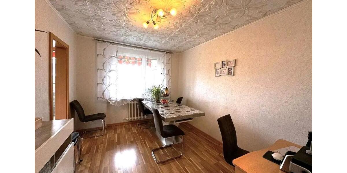 Etagenwohnung Lahr (Schwarzwald) - 4 Zimmer, 107 m&sup2;, 275.000&euro; | Angebot:27128138