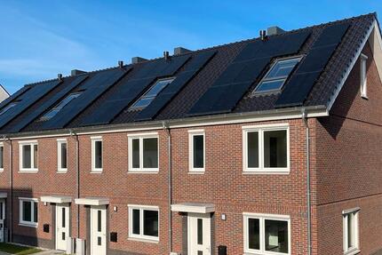 Erstbezug - NEUBAU Reihenhaus inkl. EBK & Photovoltaikanlage zimmer