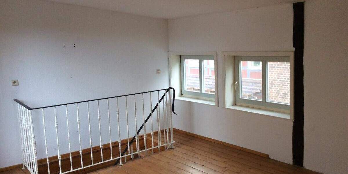Etagenwohnung Salzwedel - 7 Zimmer, 181 m&sup2;, 89.000&euro; | Angebot:23813001