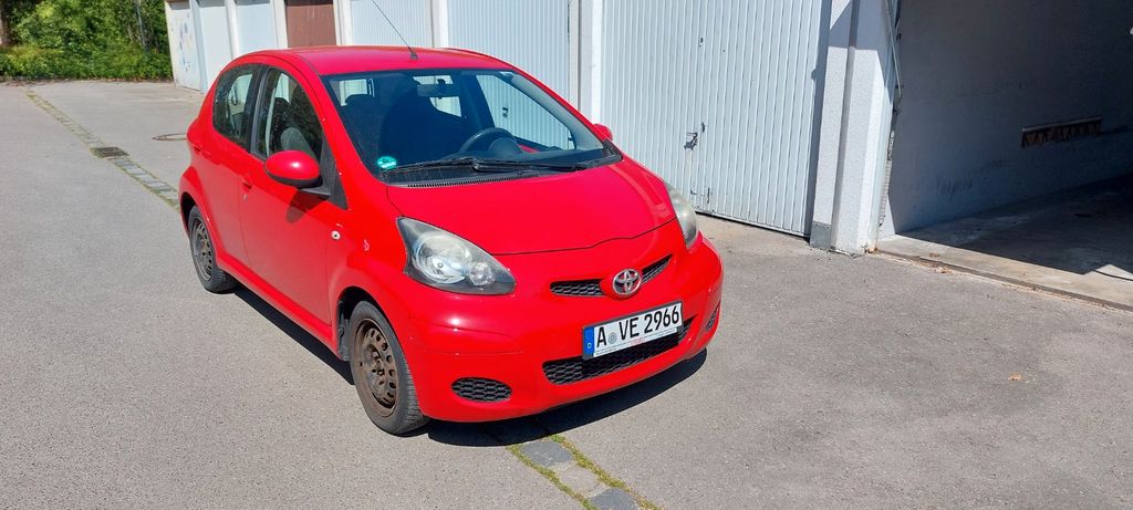 Toyota Aygo (X) 111.999 km 3.290 &euro; Königsbrunn 86343