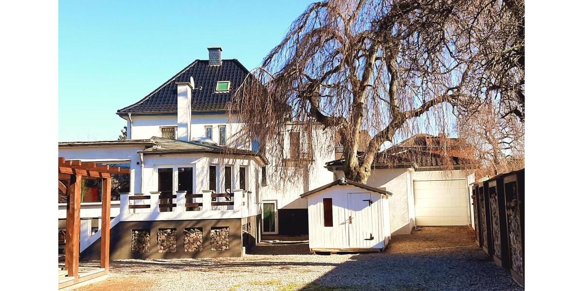 Villa Düren Rölsdorf - 14 Zimmer, 420 m&sup2;, 890.000&euro; | Angebot:25931026