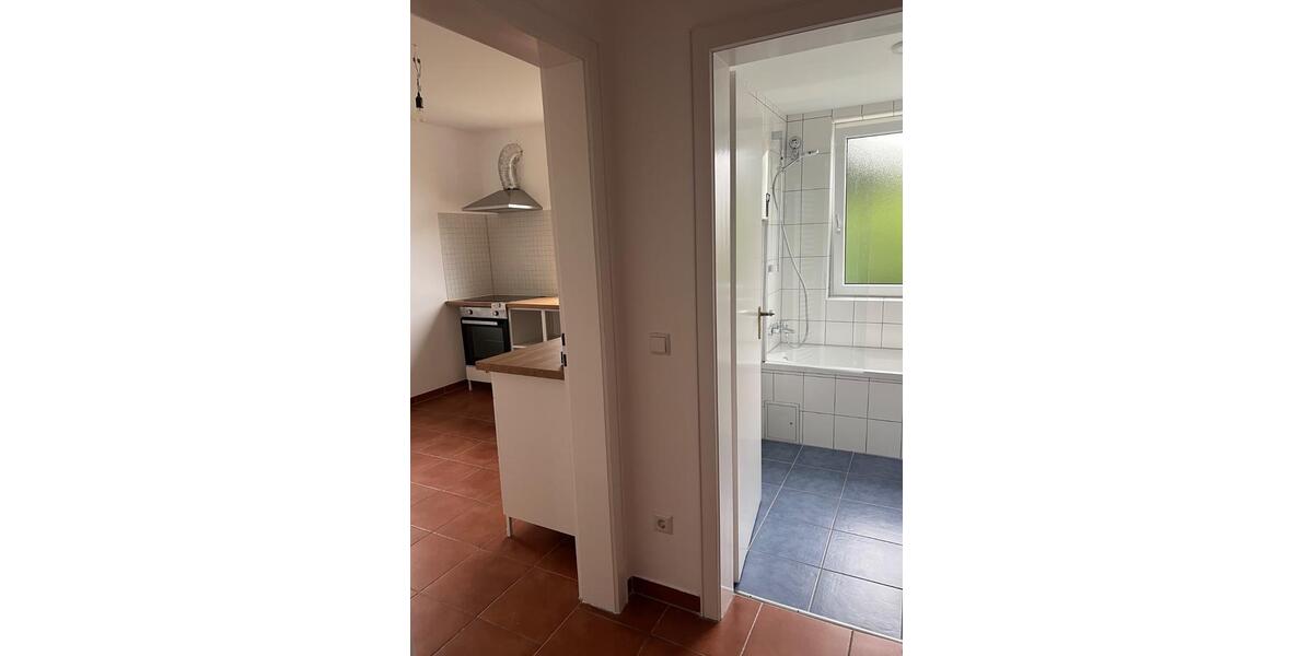 Etagenwohnung Ronnenberg - 4 Zimmer, 95 m&sup2;, 900&euro; | Angebot:26406036