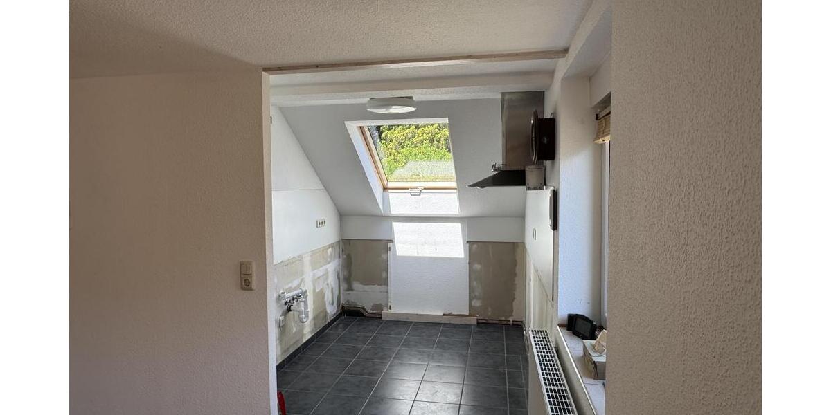 Teilsaniertes 2- Familienhaus mit Ausbaureserve und großem Grundstück in ruhiger Lage! - Zweifamilienhaus Waldheim | Angebot:26905386