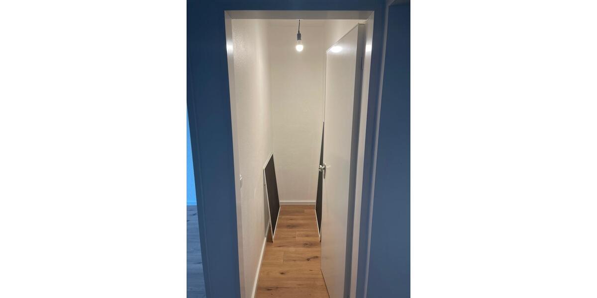 Helle 2.5-Zimmer-Wohnung mit Balkon - frisch saniert 2 zimmer