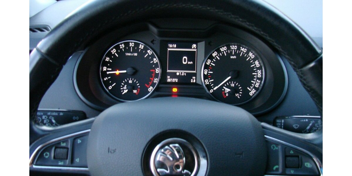 Skoda Octavia 2.0TDI Ambition Tempomat AHK Klima 261.072 km 4.980 &euro; Falkensee 14612