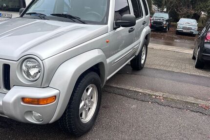 Jeep Cherokee 104.772 km 9.499 &euro; Korb 71404