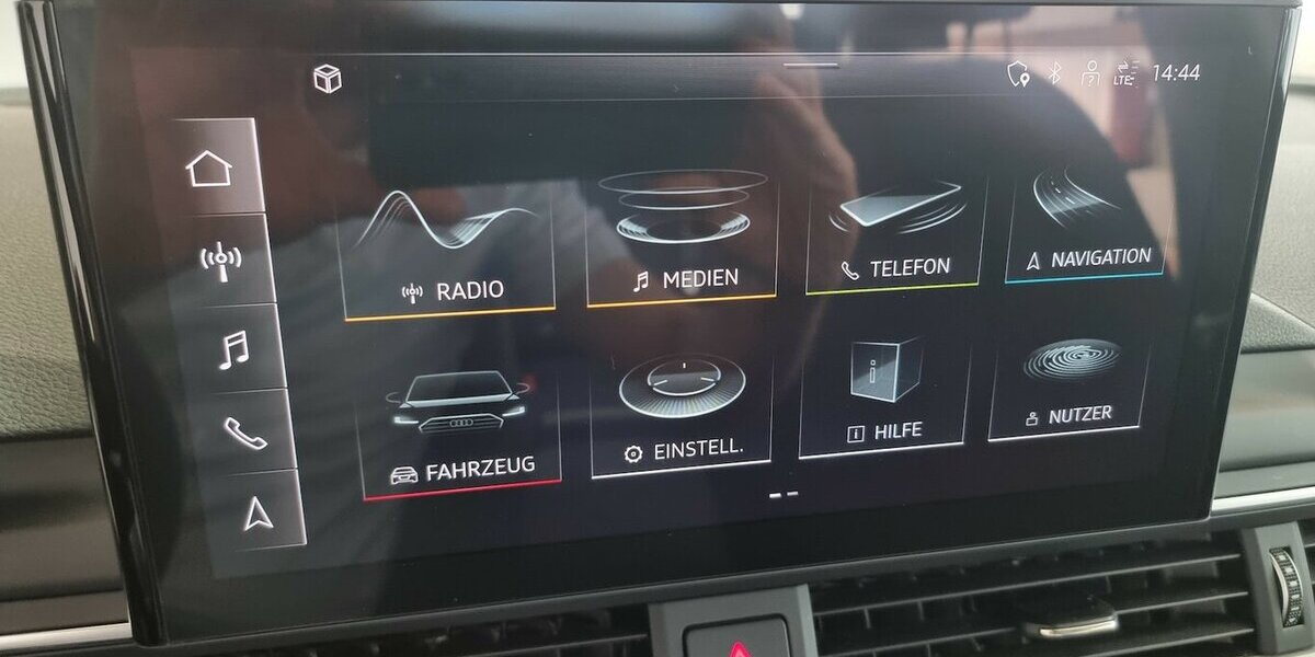 Audi A4 35 TFSI Automatik LED AHK Navi Klima Tempomat 98.400 km 22.900 &euro; Garrel 49681