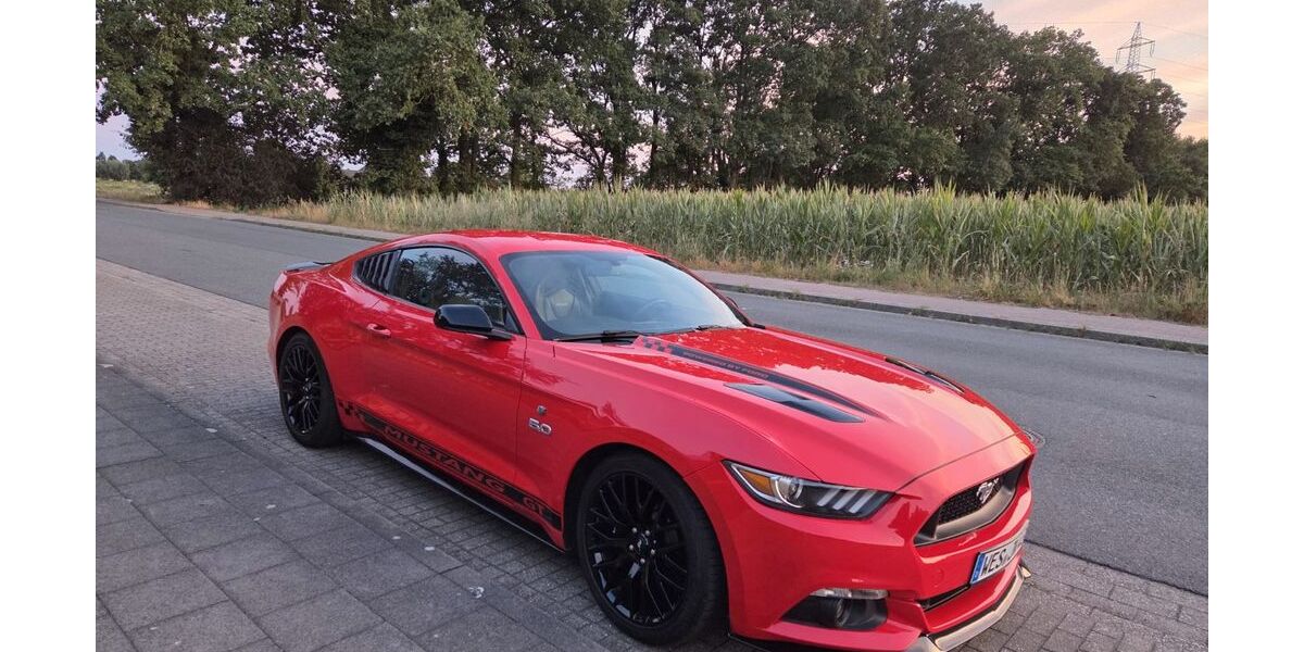 Ford Mustang 62.000 km 30.950 &euro; Sonsbeck 47665