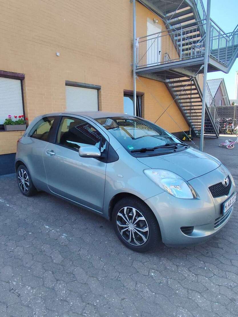 Toyota Yaris 197.000 km 1.800 € Sehnde 31319