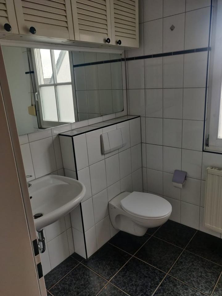 Geräumiges, preiswertes und gepflegtes 9-Zimmer-Mehrfamilienhaus