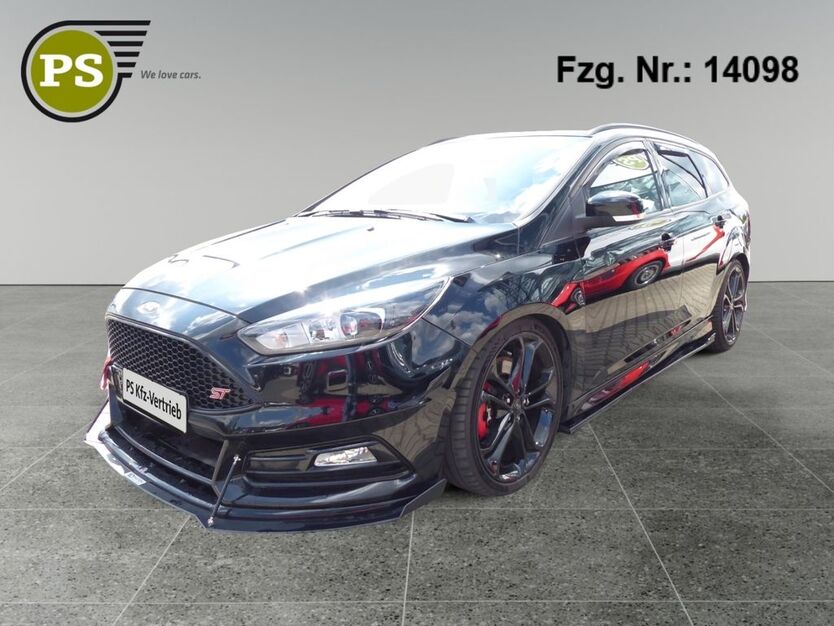 Ford Focus 92.600 km 13.580 € Nürnberg 90480