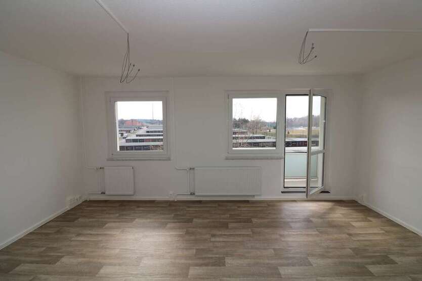 Wohnung zum Mieten in Freiberg 349 € 50.21 m²