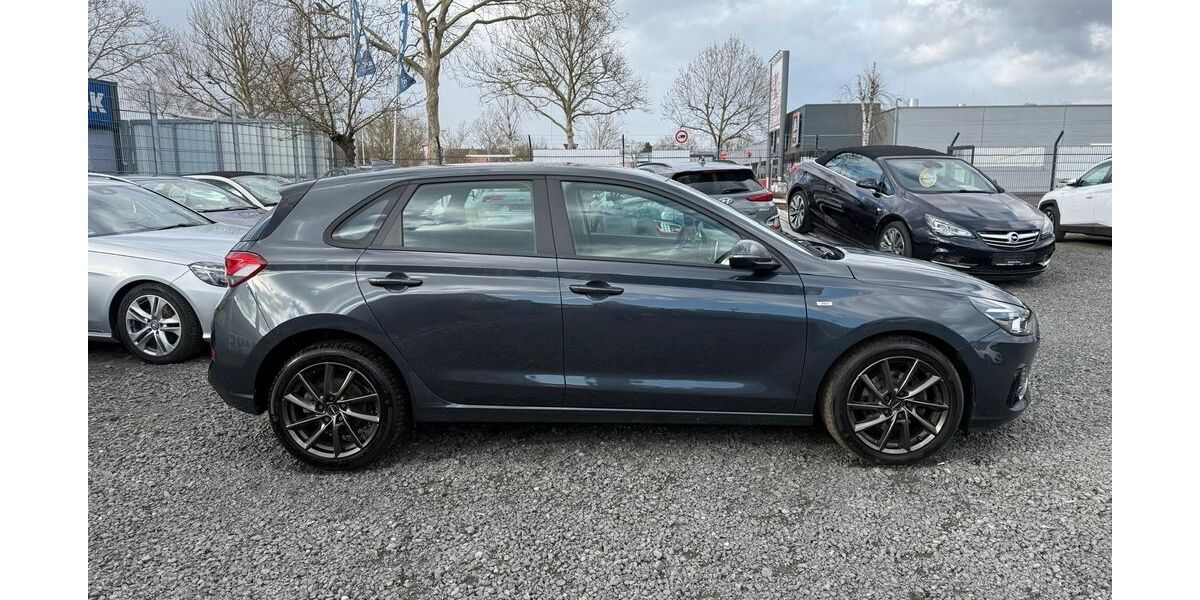 Hyundai i30 78.000 km 15.700 &euro; Lollar 35457