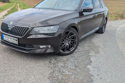 Skoda Superb 220.000 km 8.499 &euro; Nörten-Hardenberg 37176