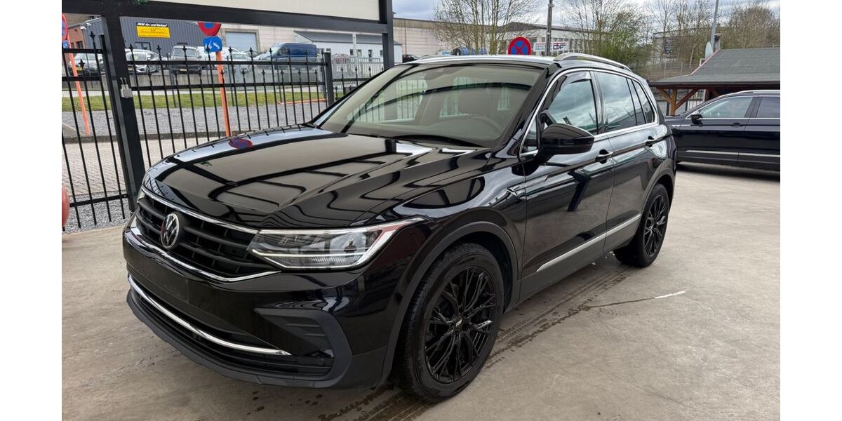 VW Tiguan 166.000 km 18.499 &euro; Euskirchen 53879