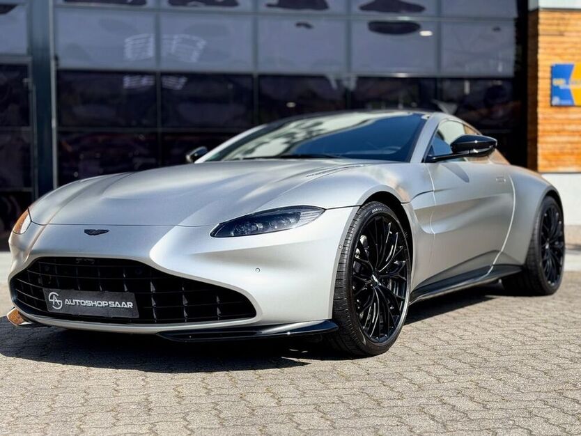 V8 Vantage