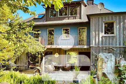 Haus Wunsiedel - 9 Zimmer, 240 m&sup2;, 650.000&euro; | Angebot:26555585