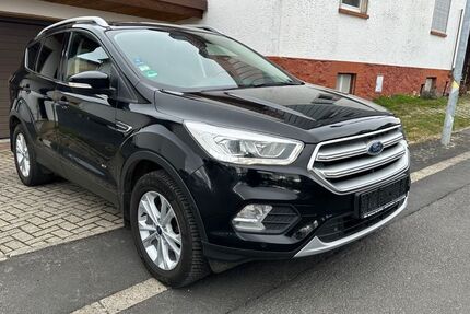 Ford Kuga 246.000 km 8.300 &euro; Leimsfeld 34621