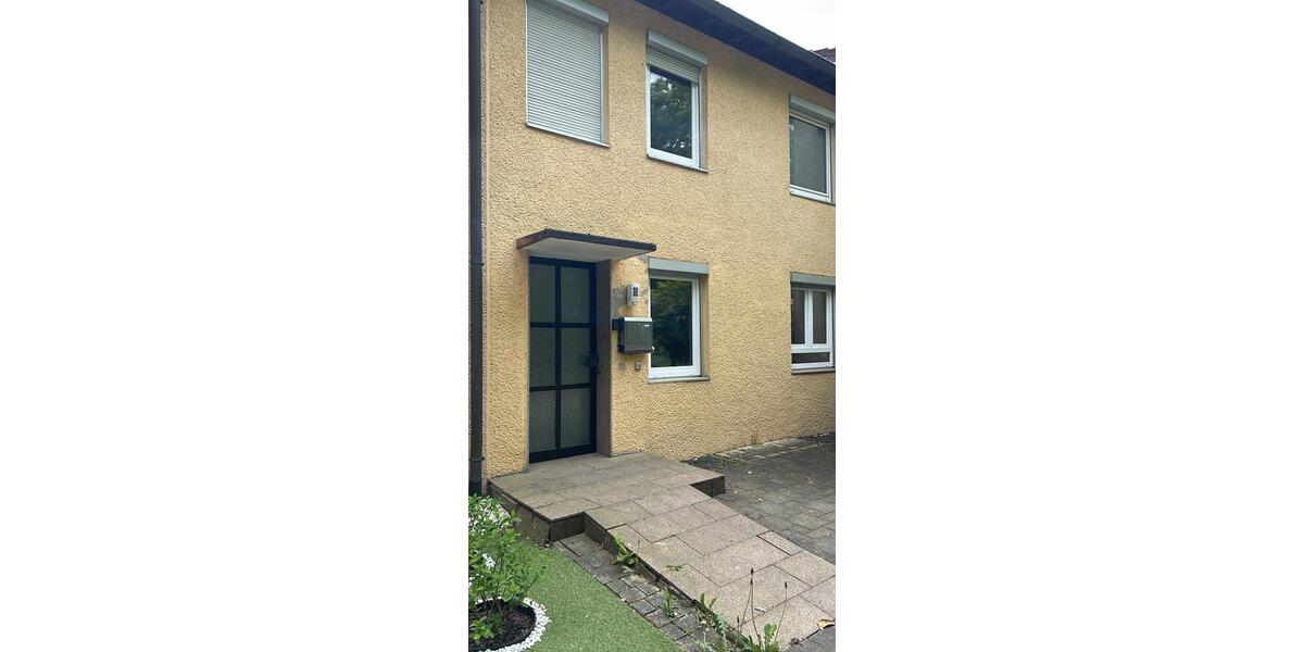 Reihenhaus Mühlacker - 1 Zimmer, 155 m&sup2;, 1.750&euro; | Angebot:26495708