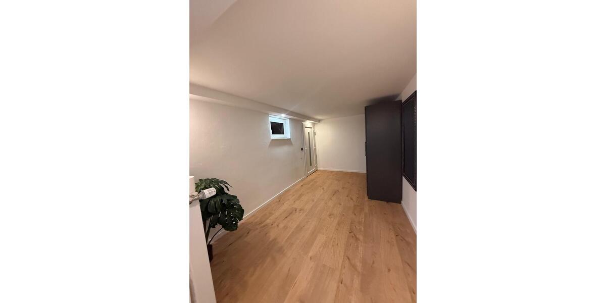 Kellerwohnung im Familienhaus 2 zimmer