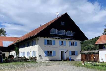 Wohnung zum Mieten in Buchenberg 1.380 € 139 m²