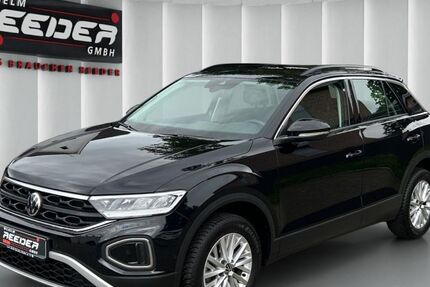 VW T-Roc 28.139 km 26.550 &euro; Stade 21682