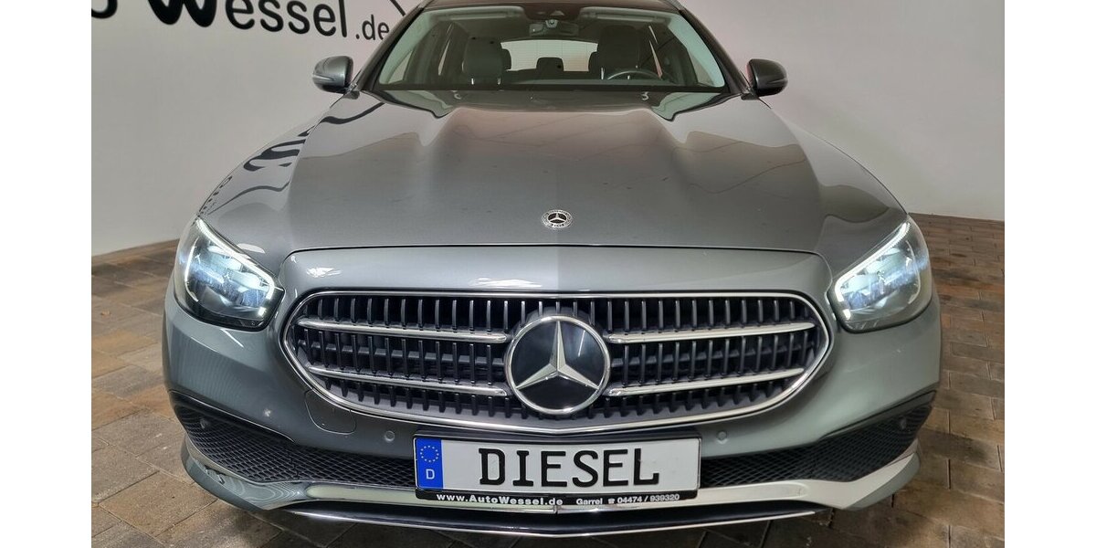 Mercedes-Benz E 200 dA LED AHK Navi Widescreen MBUX Leder 57.900 km 29.999 &euro; Garrel 49681