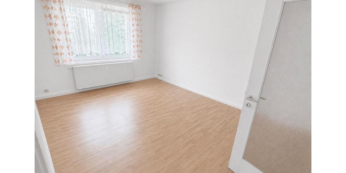 Erdgeschoßwohnung Reichenbach im Vogtland Obermylau - 3 Zimmer, 67 m&sup2;, 330&euro; | Angebot:26374939