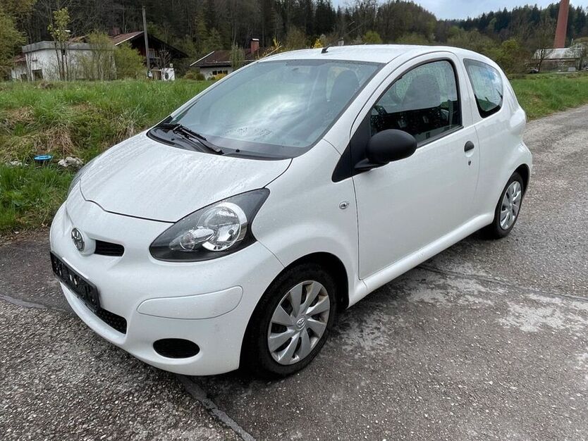 Aygo (X)
